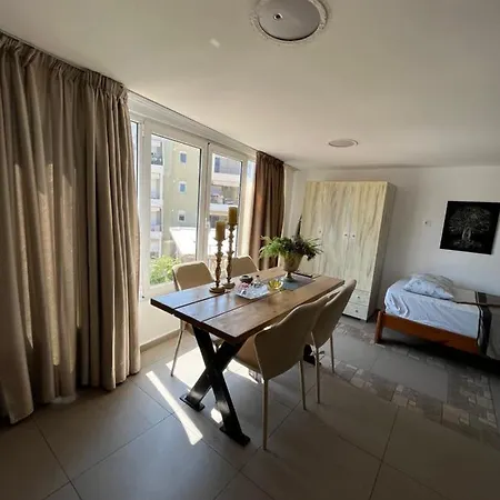 Papyrus Centre Apartment *