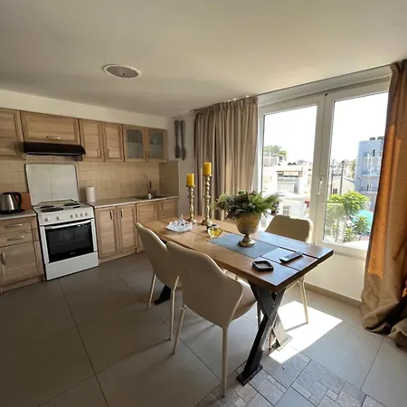 Papyrus Centre Apartment